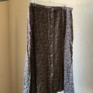 Christopher & Banks Skirts - Micro florals Christopher and Banks midi skirt Christopher & Banks Skirts - Micro florals Christopher and Banks midi skirt